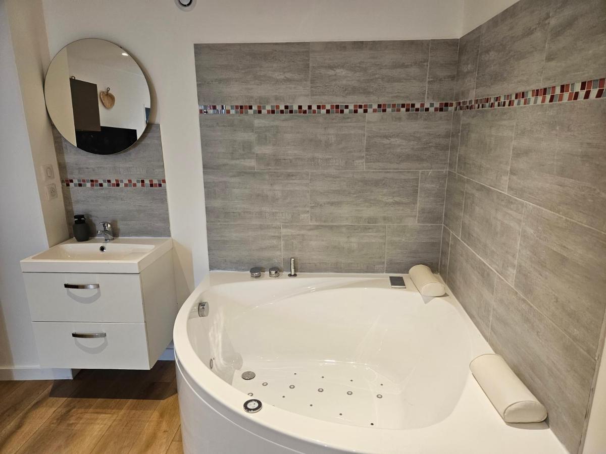 Bed and Breakfast Rue Des Tilleuls Saint-Marcel-les-Sauzet Екстер'єр фото